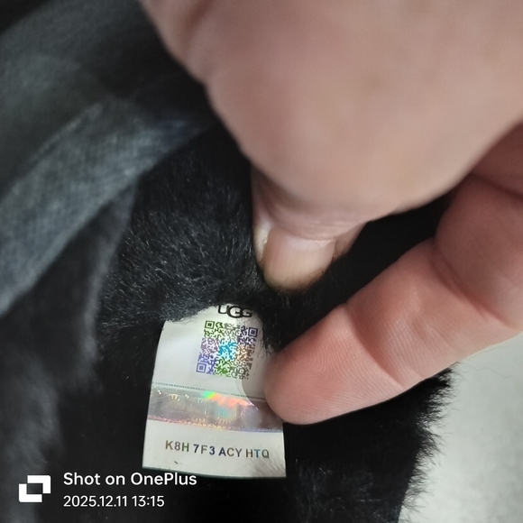 NIB Ugg Classic Mini II Boots Black Women's Size 6 - Picture 6 of 6